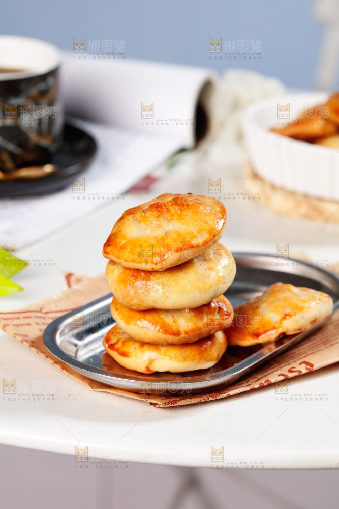 一盘鸡仔饼