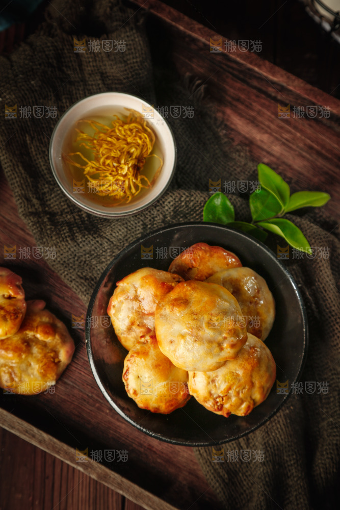 一盘鸡仔饼