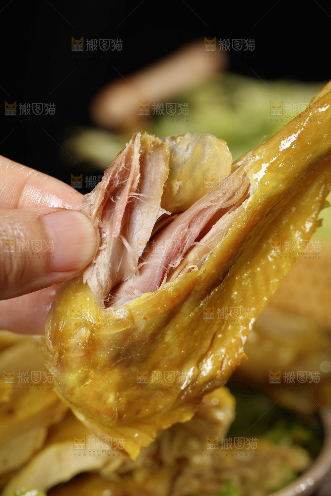 手拿盐焗鸡
