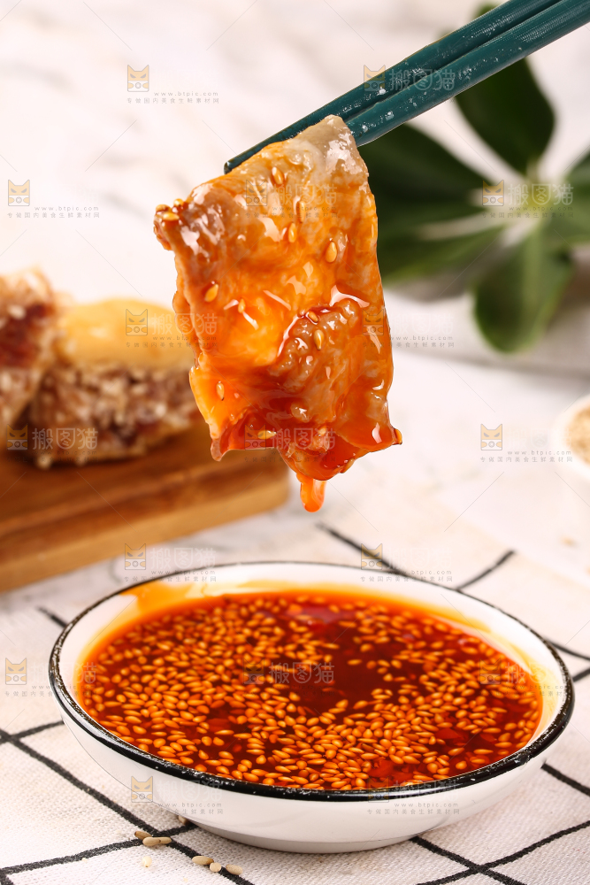 肥牛卷蘸辣椒油
