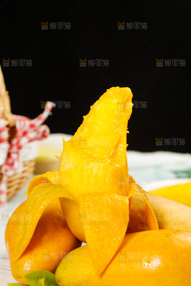 一堆新鲜金煌芒