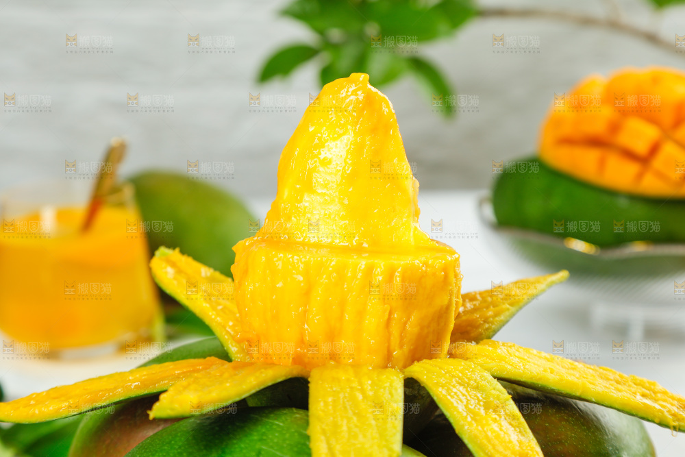 篮子里放着剥开的攀枝花凯特芒