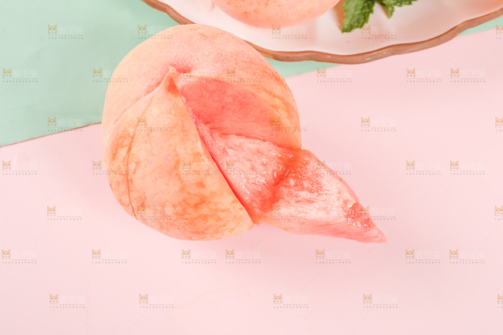 剥了皮阳山水蜜桃