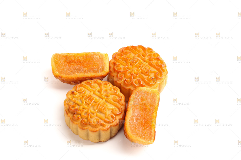 白底上的广式蛋黄月饼