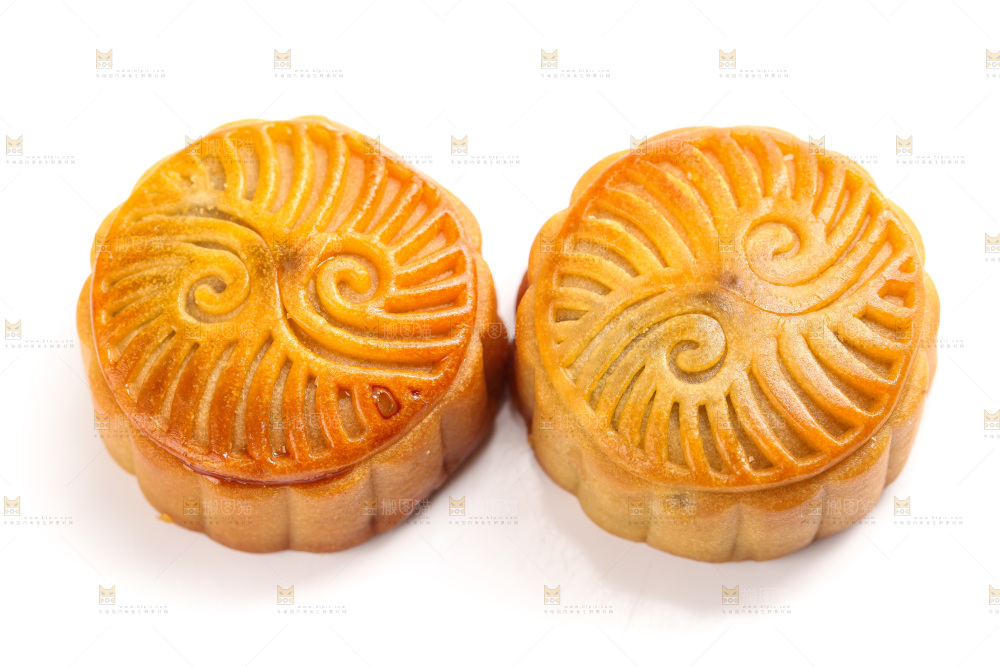 白底上的水果月饼