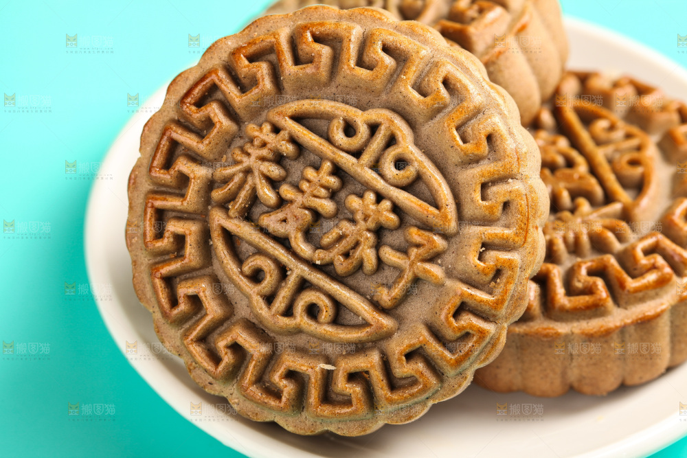盘子里的荞麦苏子月饼
