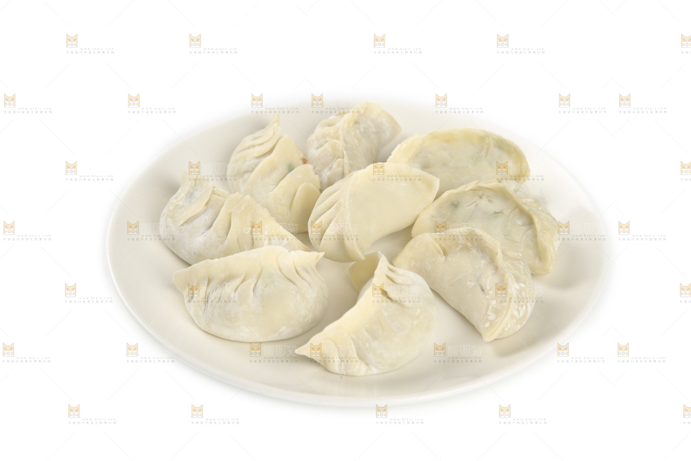 白底上放着一盘饺子