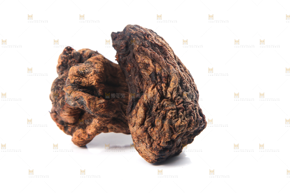 白底上放着咸菜疙瘩