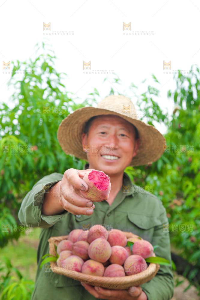 手上拿着胭脂红