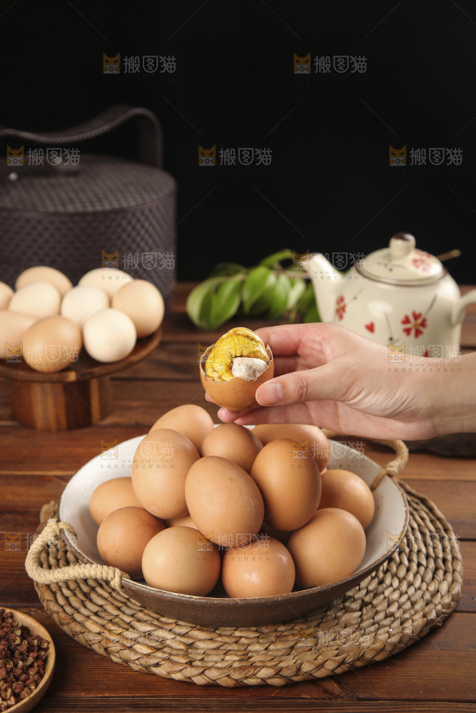 手上拿着活珠子