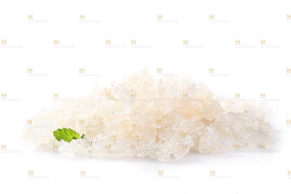 白底上放着雪燕