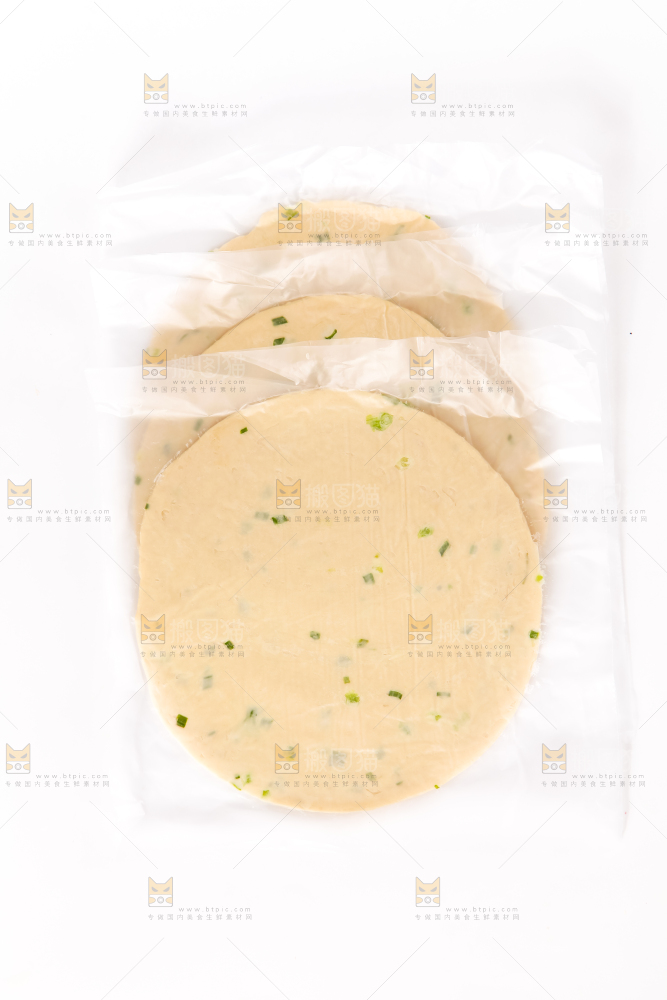 白底上的手抓饼饼皮