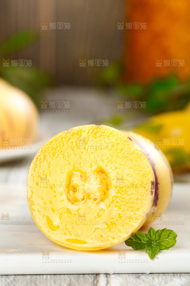 白底上的人参果