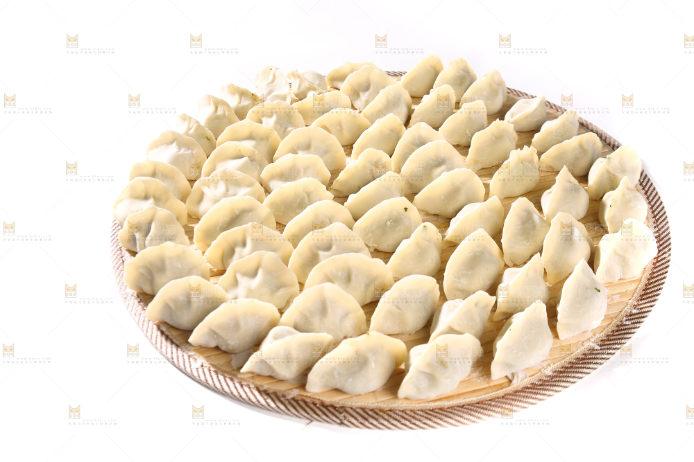 木垫上放着的手工饺子