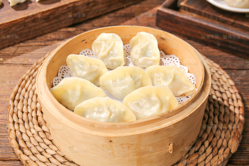 蒸笼里的蒸饺