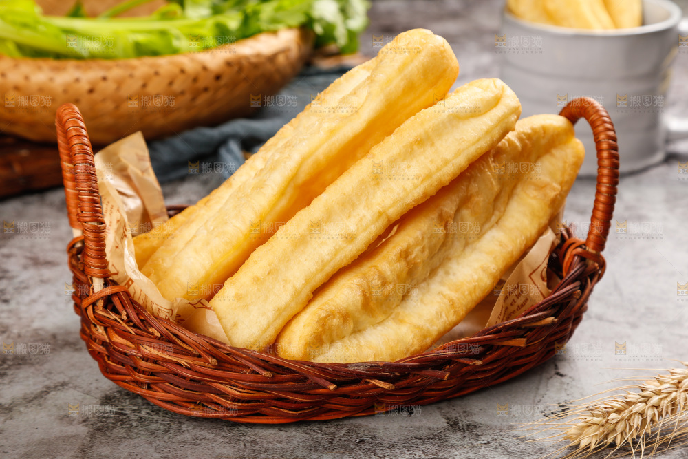 篮子里的香酥小油条