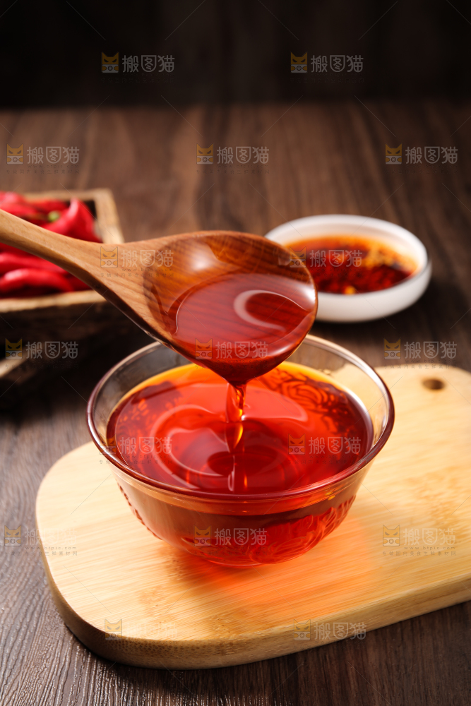 勺子里的红油
