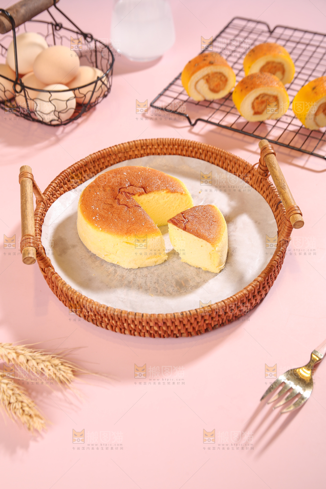 篮子里的芝士蛋糕
