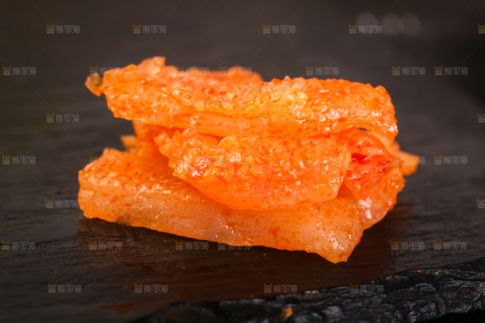 黑底上的麻辣魔芋丝
