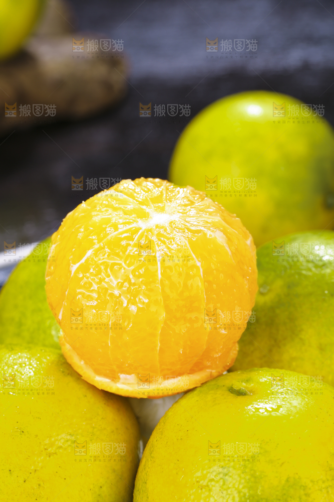 堆放着的爱媛果冻橙