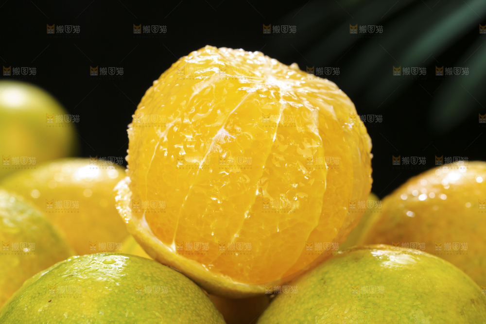 堆放着的爱媛果冻橙