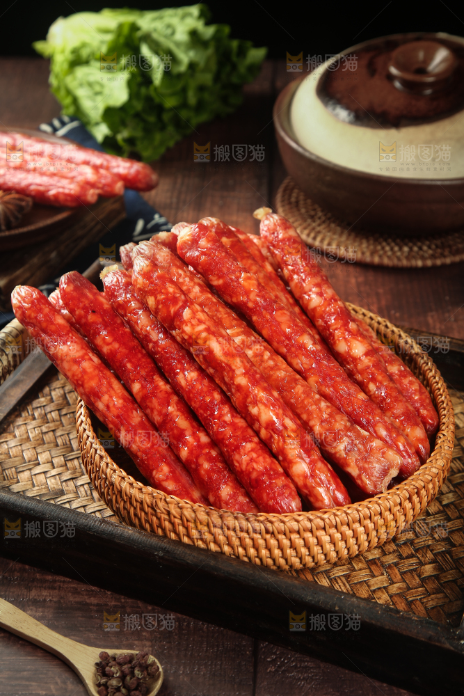 篮子里的广式腊肠