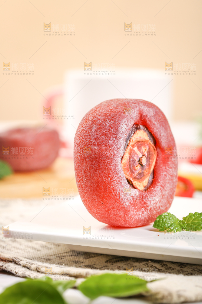 白底上的霜降柿饼