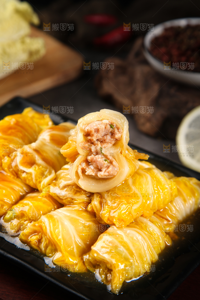 一盘娃娃菜酿肉卷