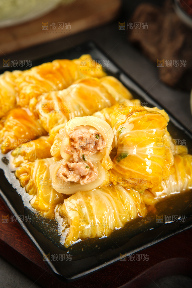 一盘娃娃菜酿肉卷