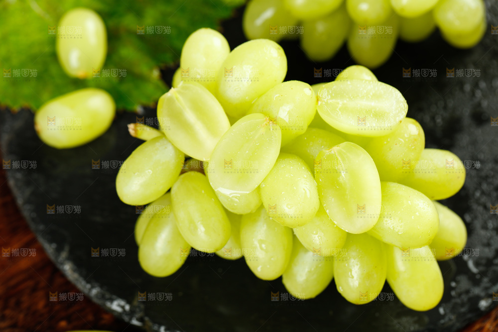 一堆新鲜玛奶提
