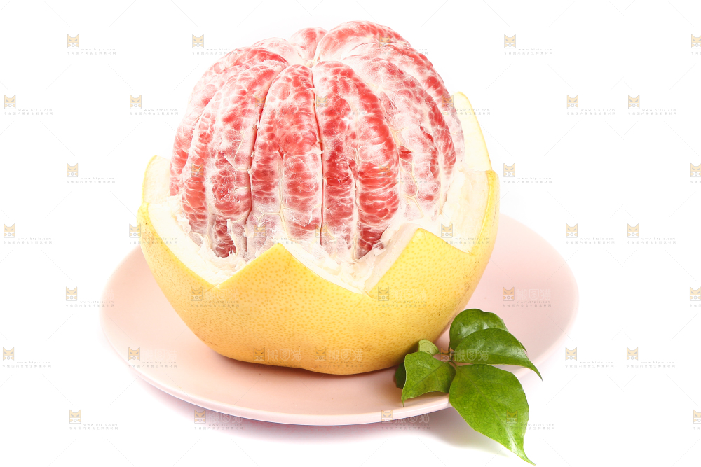 盘子里的红心蜜柚