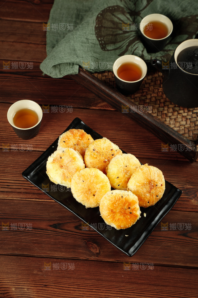 木底上的小酥饼