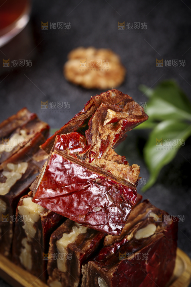 一堆红枣夹核桃派