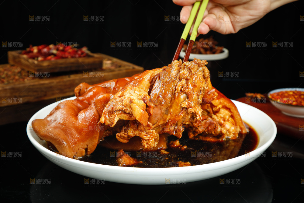 一盘卤味猪头肉