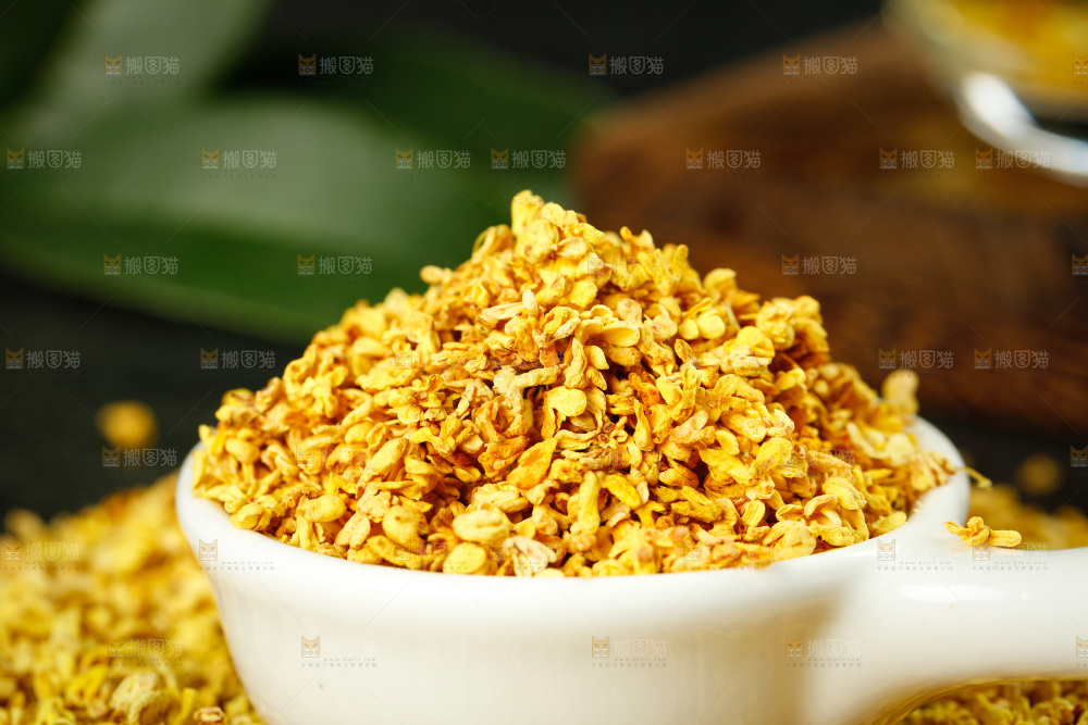碟子里的桂花