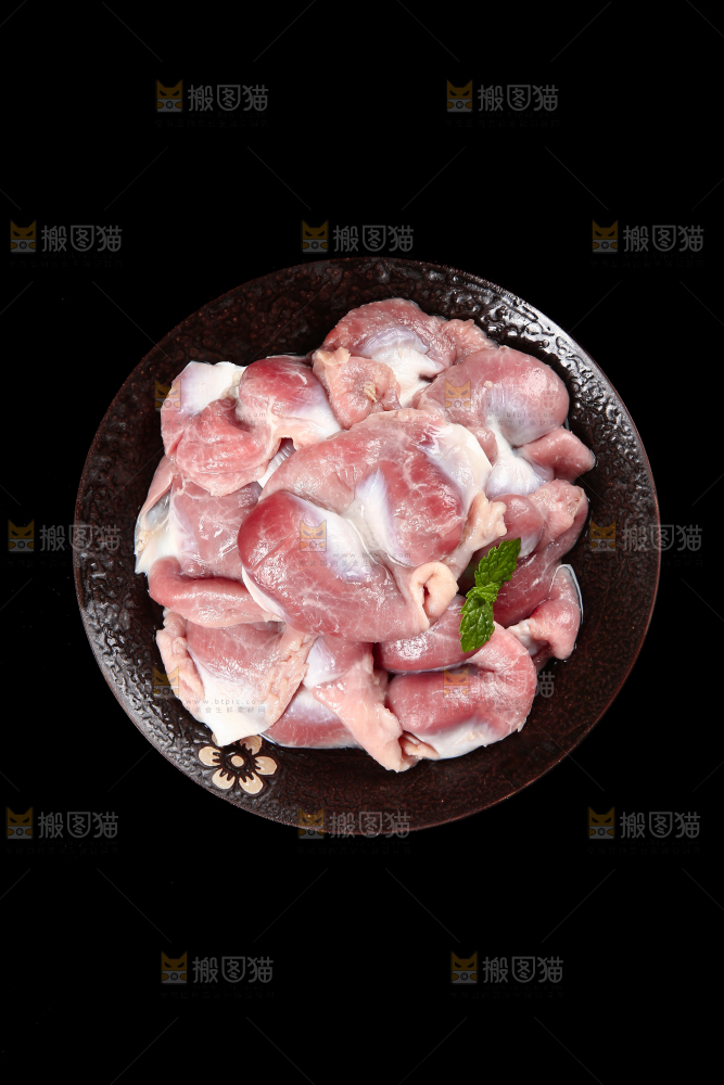 一盘生鲜鸡胗