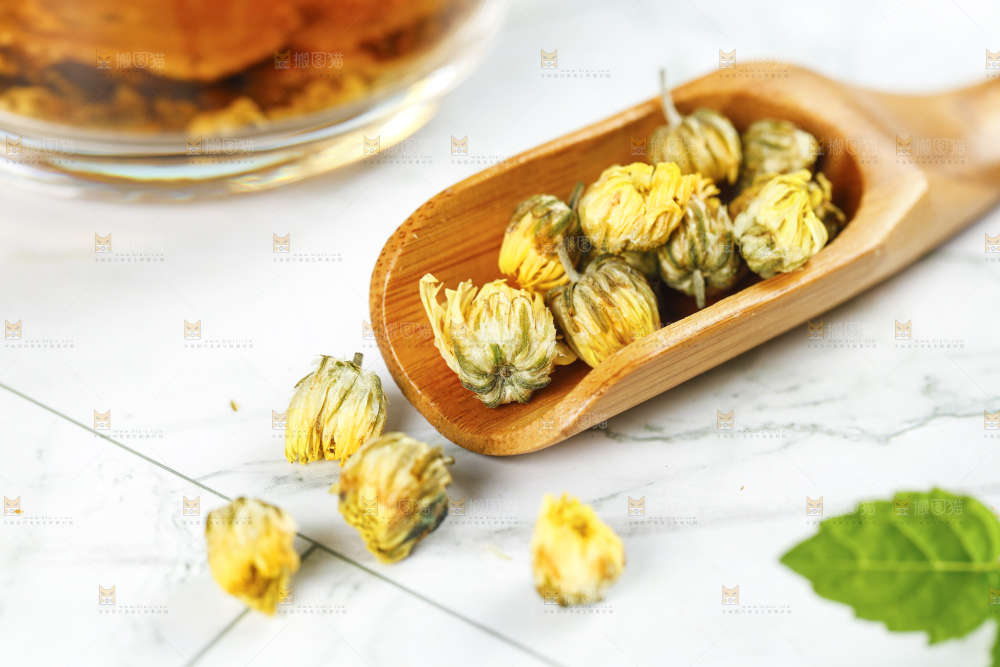 勺子里的胎菊茶