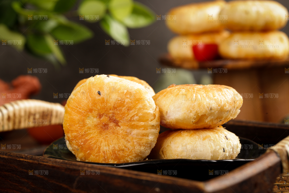 盘子里的酥饼