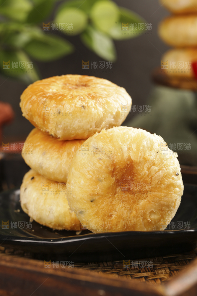 盘子里的酥饼