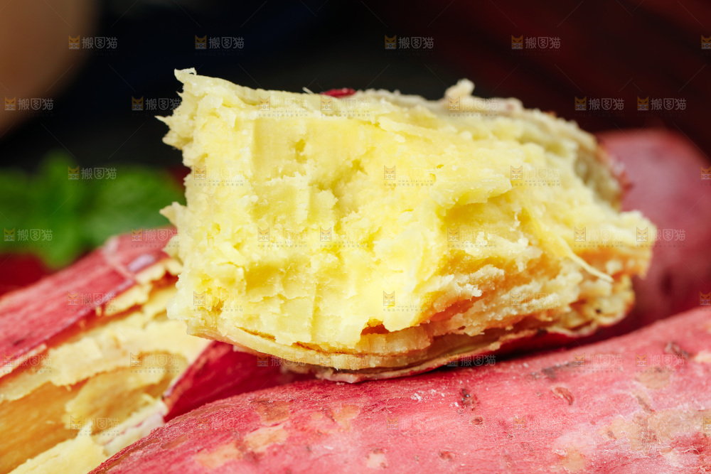 一堆黃心板栗薯