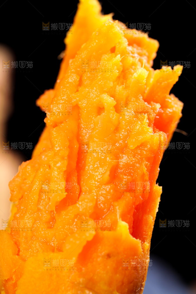 蒸熟的红心蜜薯
