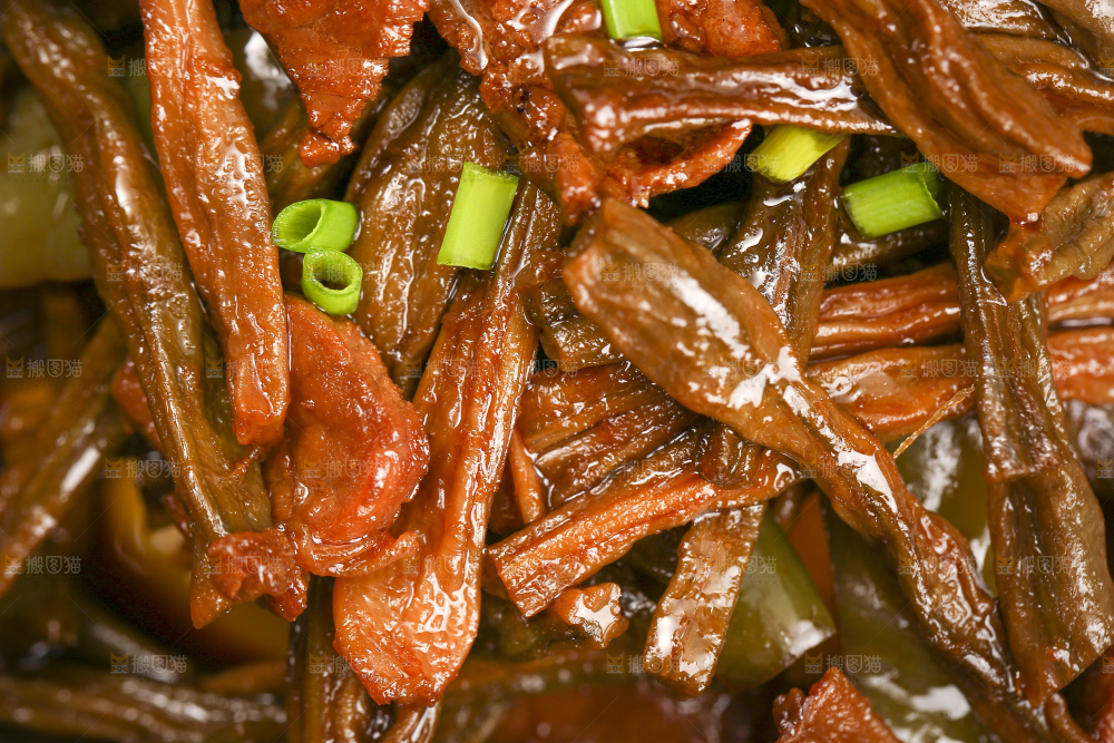 深底上的干豆角炒肉