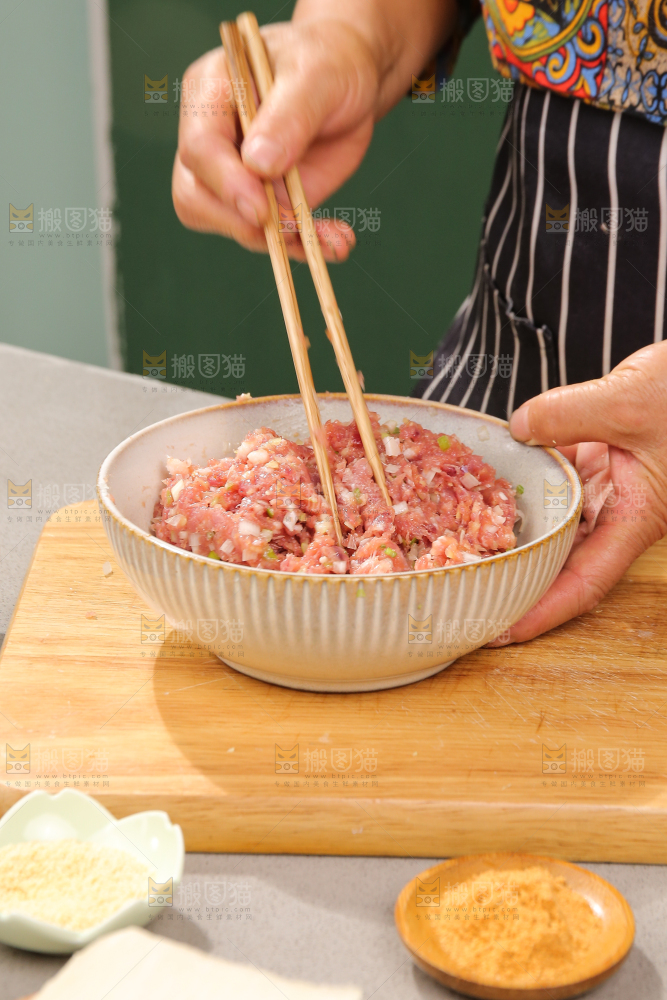小馄饨制作过程