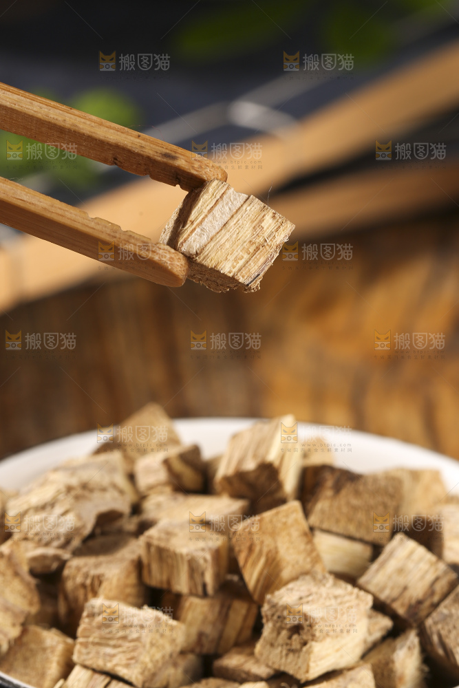 木底上的葛根