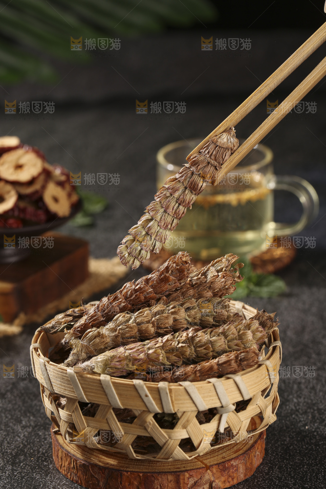 木底上的夏枯草