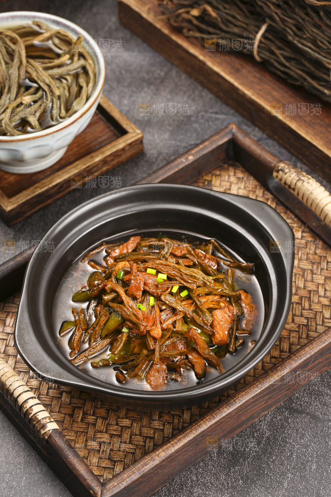 深底上的干豆角炒肉