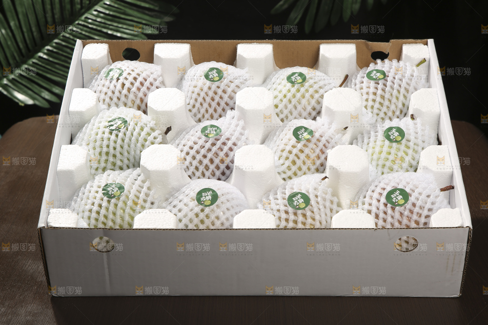 木底上放着玉露香梨