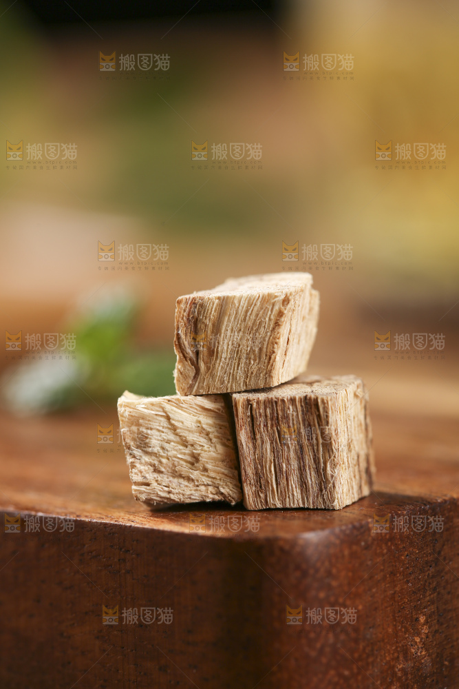 木底上的葛根
