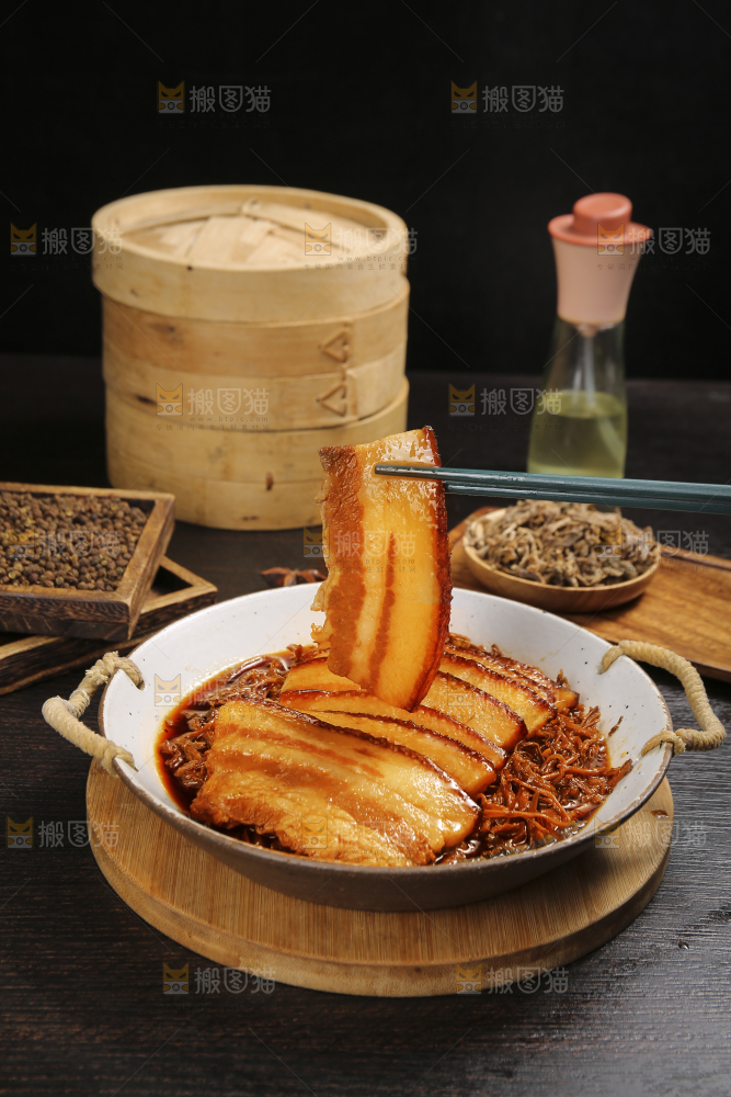 深底上的梅干菜扣肉