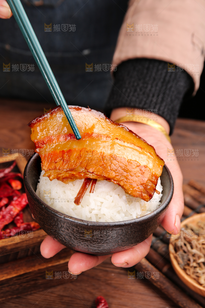 木底上的梅干菜扣肉